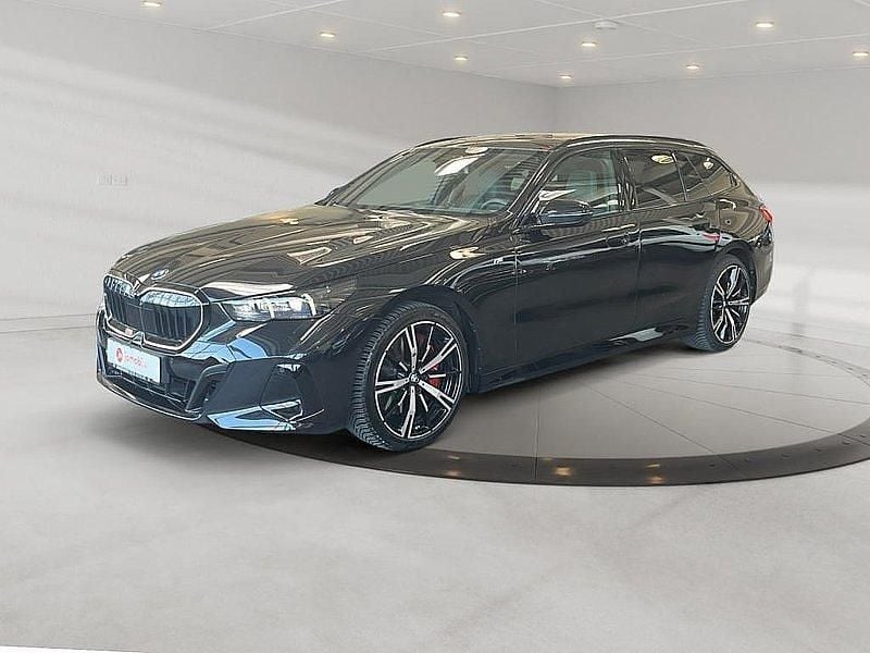 Neu BMW 540 M Sport 286 PS (210 kW) 2025 Black sapphire metallic Kombi