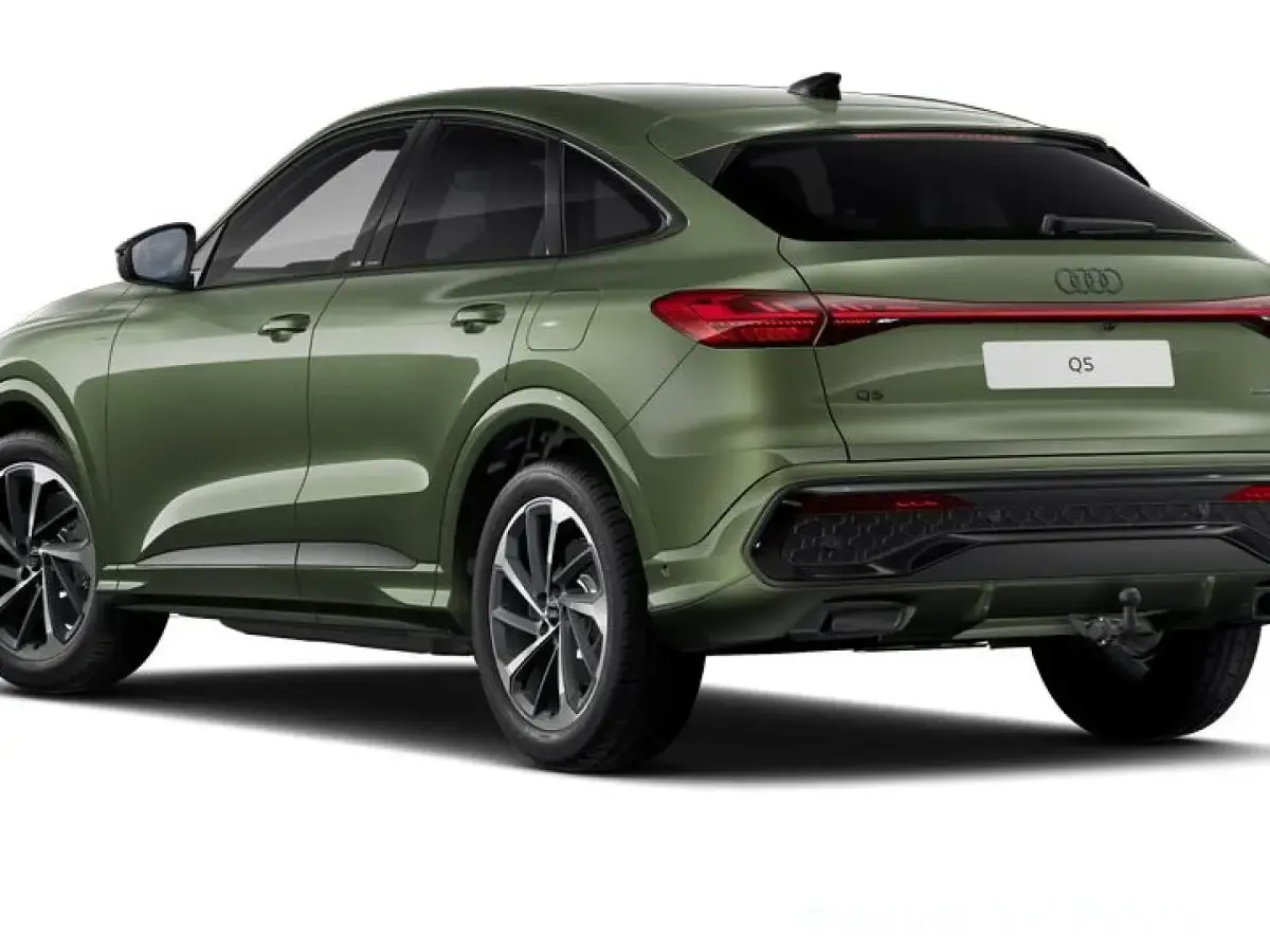 Neu Audi Q5 Sportback Comfort 299 PS (219 kW) 2026 Grün SUV
