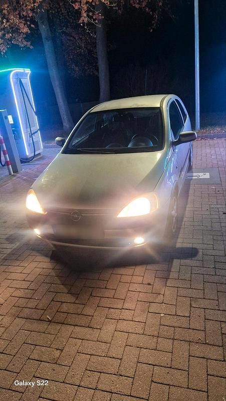Gebraucht Opel Corsa 54 PS (39 kW) 2000 Silber Kleinwagen
