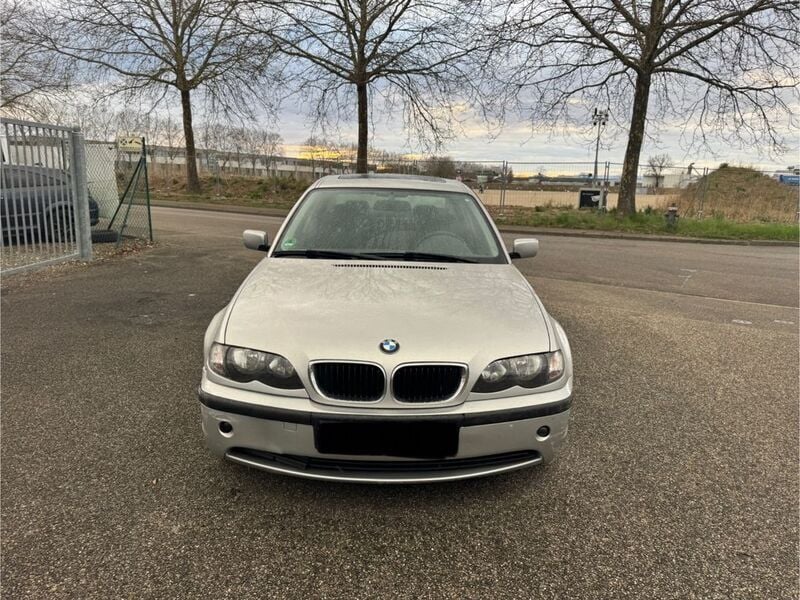 Gebraucht BMW 318 143 PS (105 kW) 2001 Silber Limousine