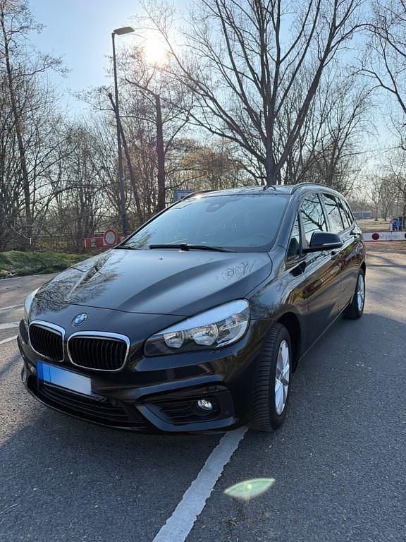 Gebraucht BMW 218 Gran Tourer 150 PS (110 kW) 2017 Schwarz Van / Kleinbus