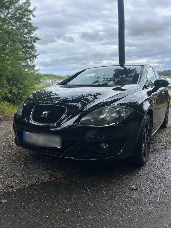Schwarz Gebraucht 2009 Seat Leon Kleinwagen | 2.900 € (Fairer Preis) - Bild 1/4