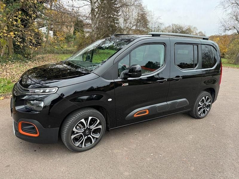 Gebraucht Citroën e-Berlingo Shine 100 kW (136 PS) 2022 Schwarz Van / Kleinbus