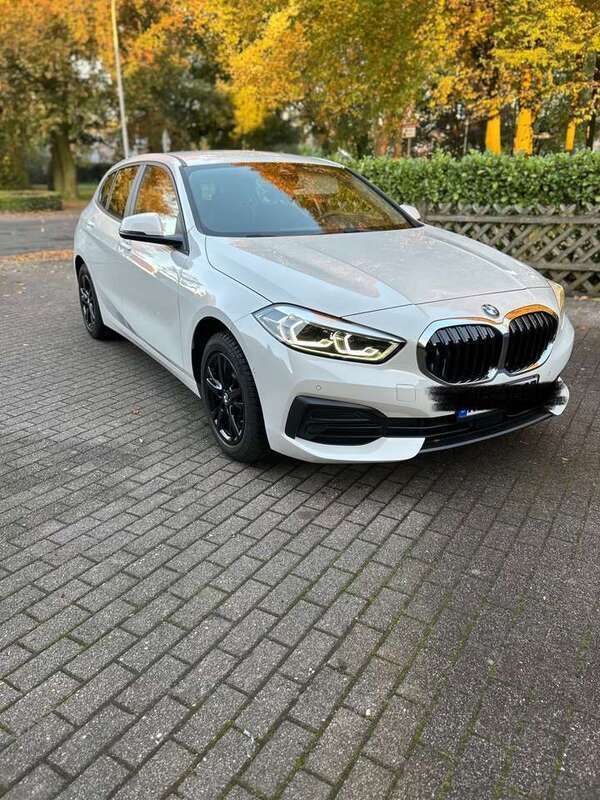 Weiß Gebraucht 2021 BMW 116 Advantage Kleinwagen | 22.000 € (Etwas zu teuer) - Bild 1/1