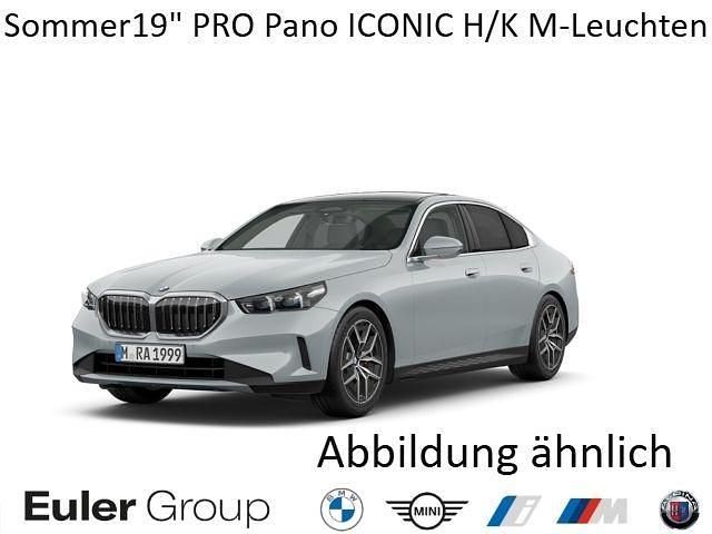 Grau Gebraucht 2025 BMW 520 M Sport Limousine | 49.333 € (Superpreis) - Bild 1/4
