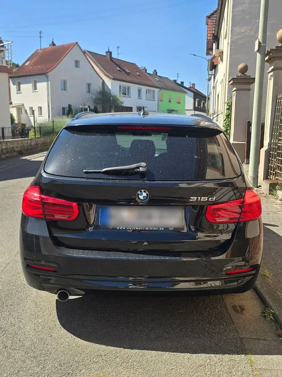 Gebraucht BMW 316 116 PS (85 kW) 2018 Schwarz Kombi