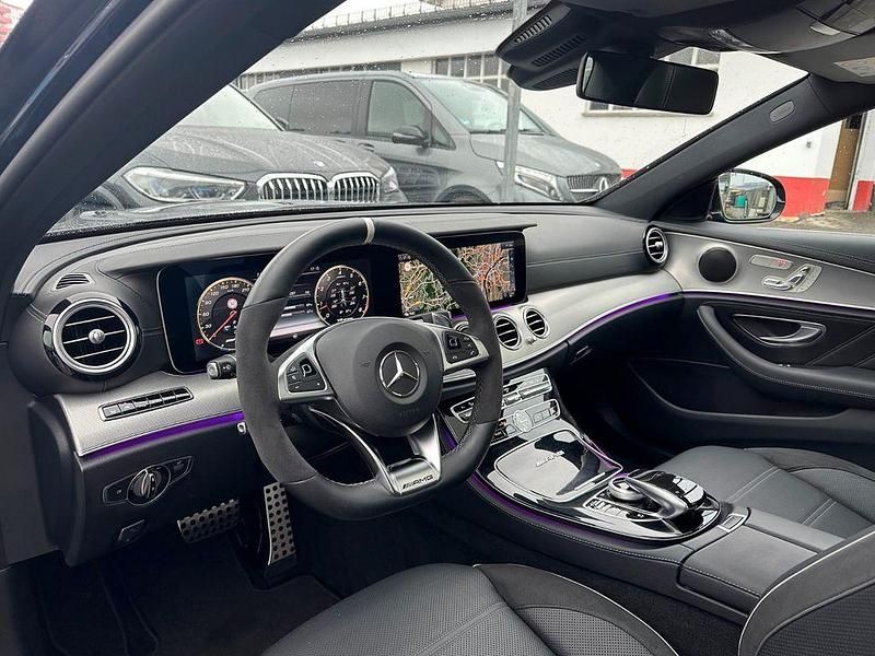 Gebraucht Mercedes E63S AMG AMG 612 PS (450 kW) 2017 Cavansitblau metallic Limousine