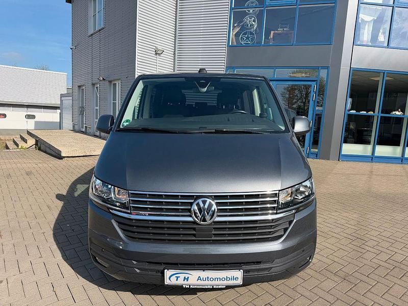 Second-hand VW Multivan 199 CP (146 kW) 2021 Gri Monovolum