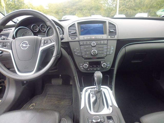 Gebraucht Opel Insignia 299 PS (219 kW) 2011 Schwarz metallic Kombi