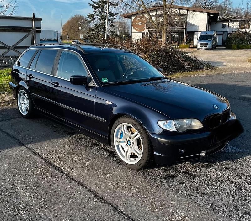 Gebraucht BMW 330 Sport Line 231 PS (169 kW) 2003 Blau Kombi