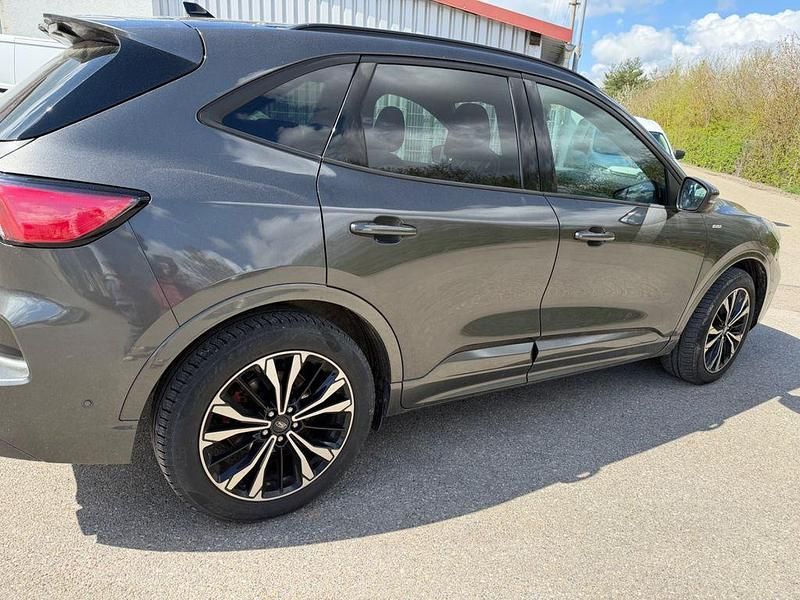 Gebraucht Ford Kuga ST-Line X 190 PS (139 kW) 2020 Grau SUV