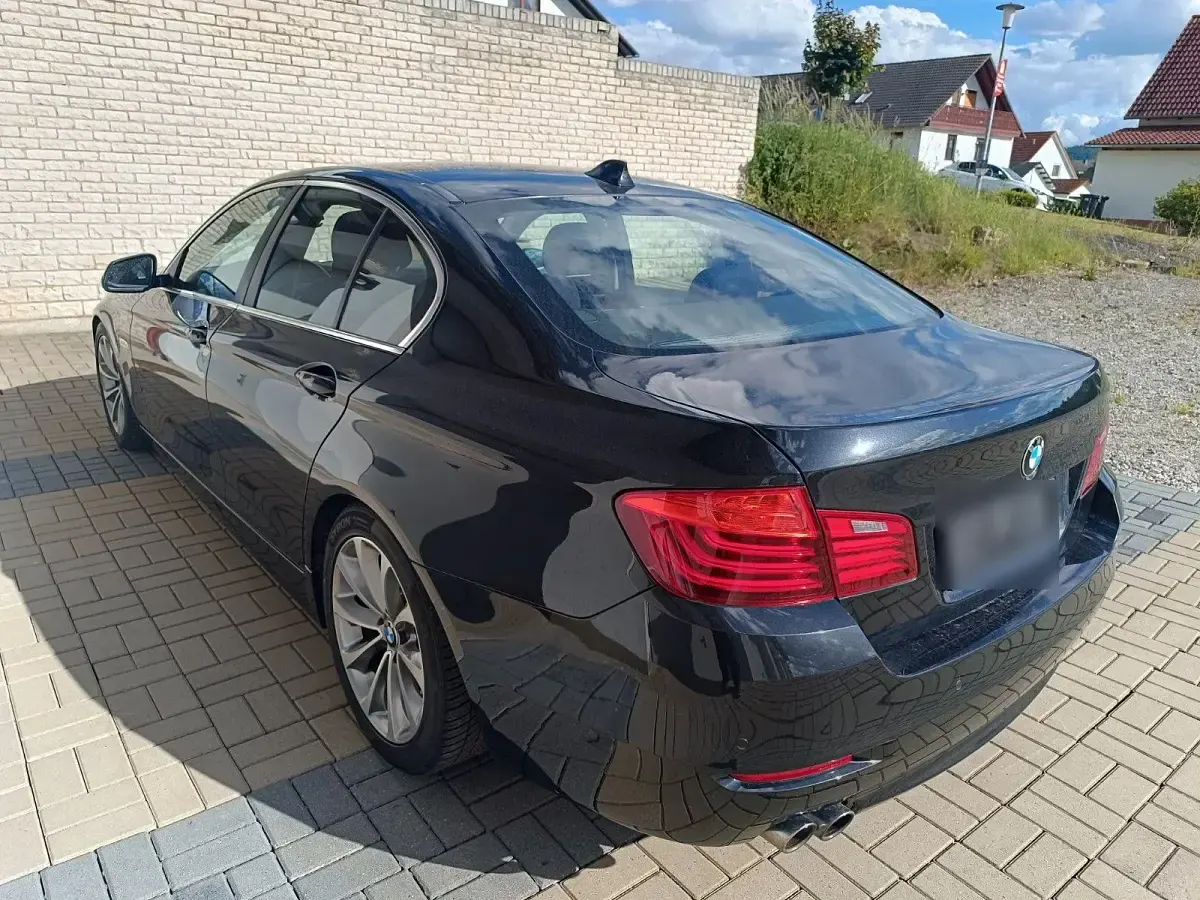 Gebraucht BMW 520 Luxury Line 190 PS (139 kW) 2015 Schwarz Limousine