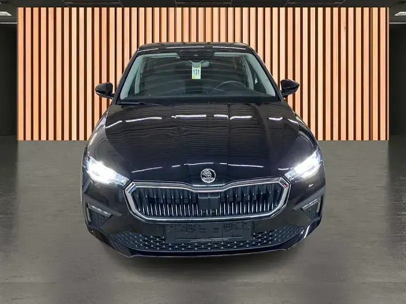 Gebraucht Skoda Scala Selection 116 PS (85 kW) 2025 Schwarz schwarz (metallic) Kleinwagen