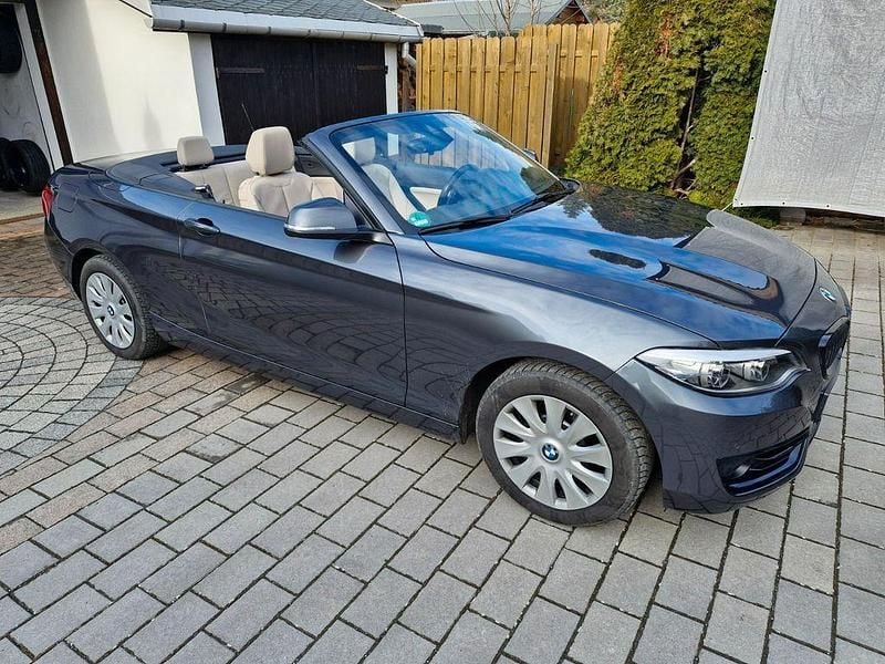 Gebraucht BMW 220 Sport Line 184 PS (135 kW) 2020 Grau Cabrio