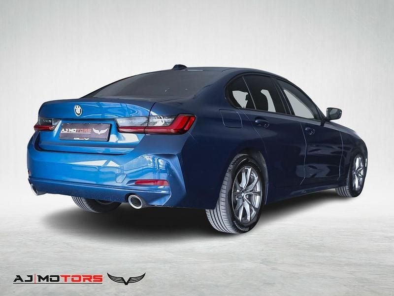 Gebraucht BMW 320 Sport Line 190 PS (139 kW) 2024 Blau Limousine