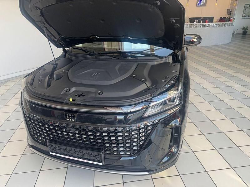 Neu DFSK E5 102 PS (75 kW) 2026 Schwarz SUV