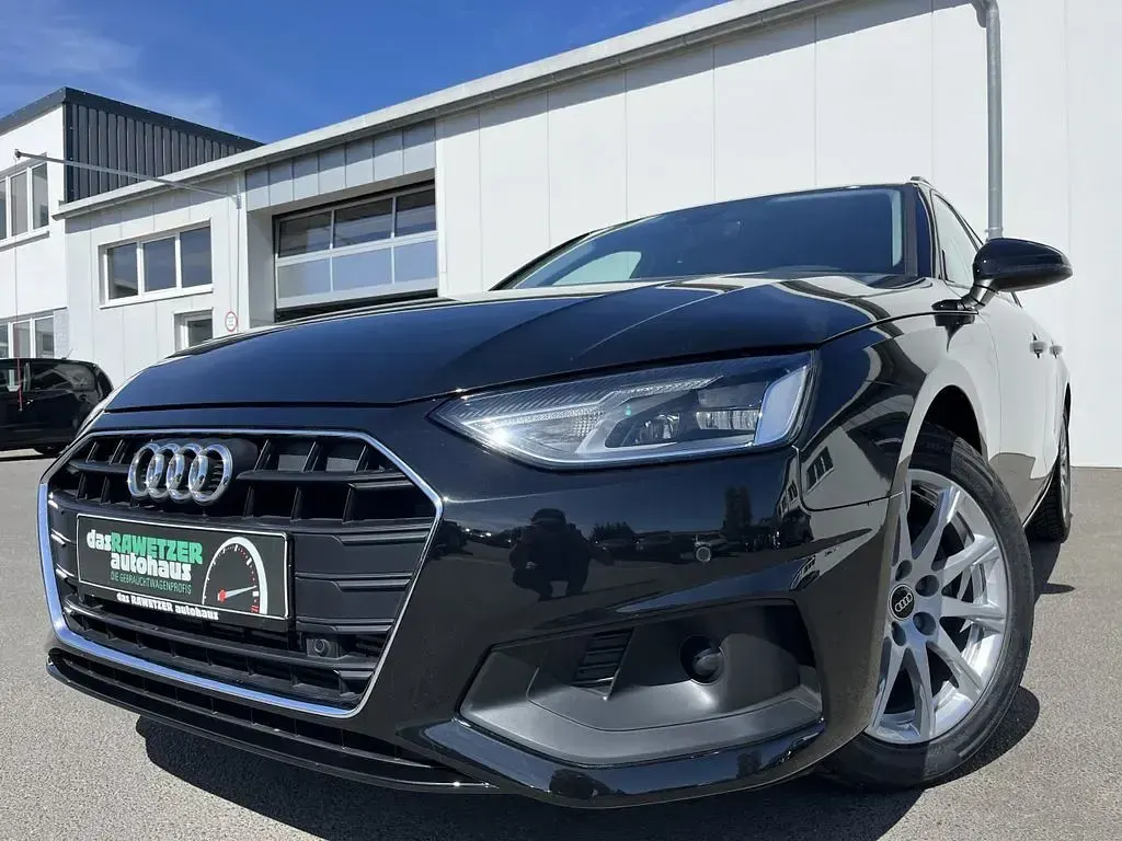 Second-hand Audi A4 150 CP (110 kW) 2022 Negru Break