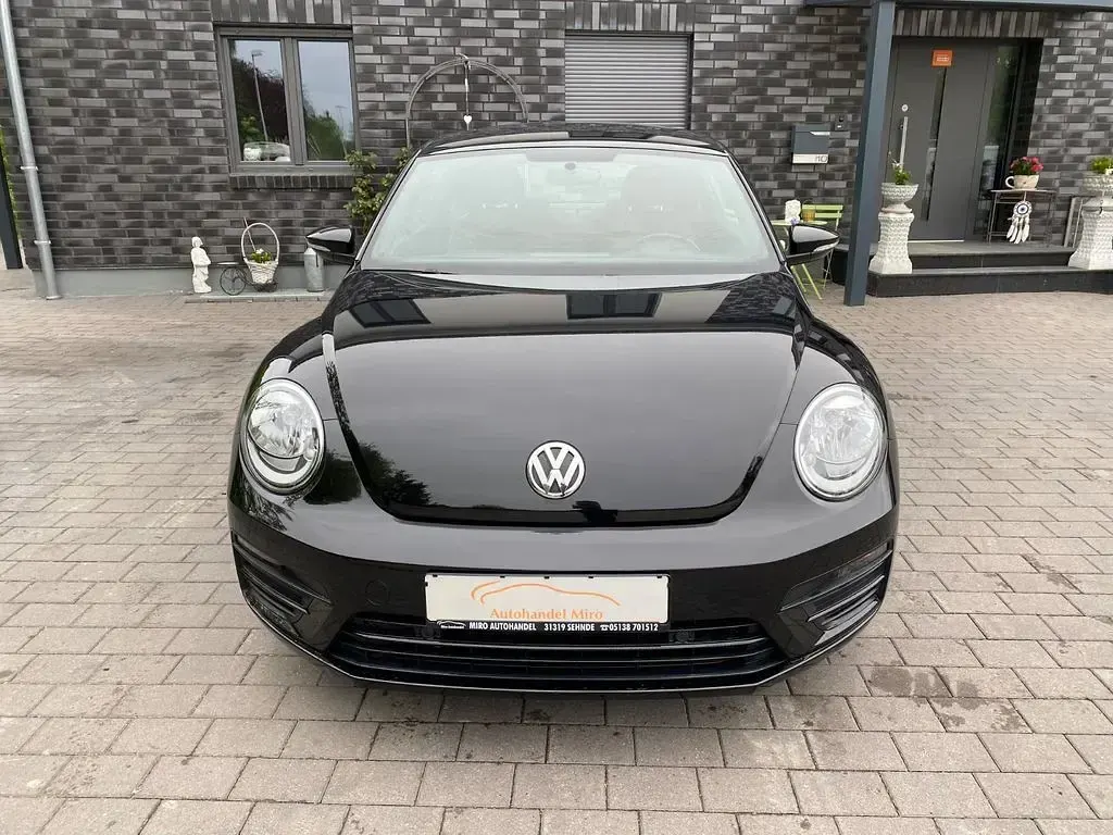 Gebraucht VW Beetle Basis 105 PS (77 kW) 2017 Schwarz Kleinwagen