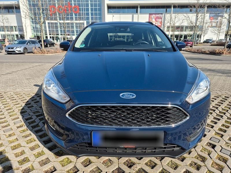 Gebraucht Ford Focus Business Edition 125 PS (91 kW) 2016 Blau Kombi