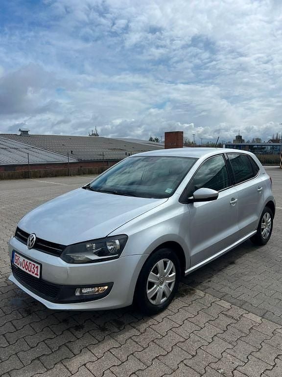 Gebraucht VW Polo Team 86 PS (63 kW) 2010 Silber Kleinwagen