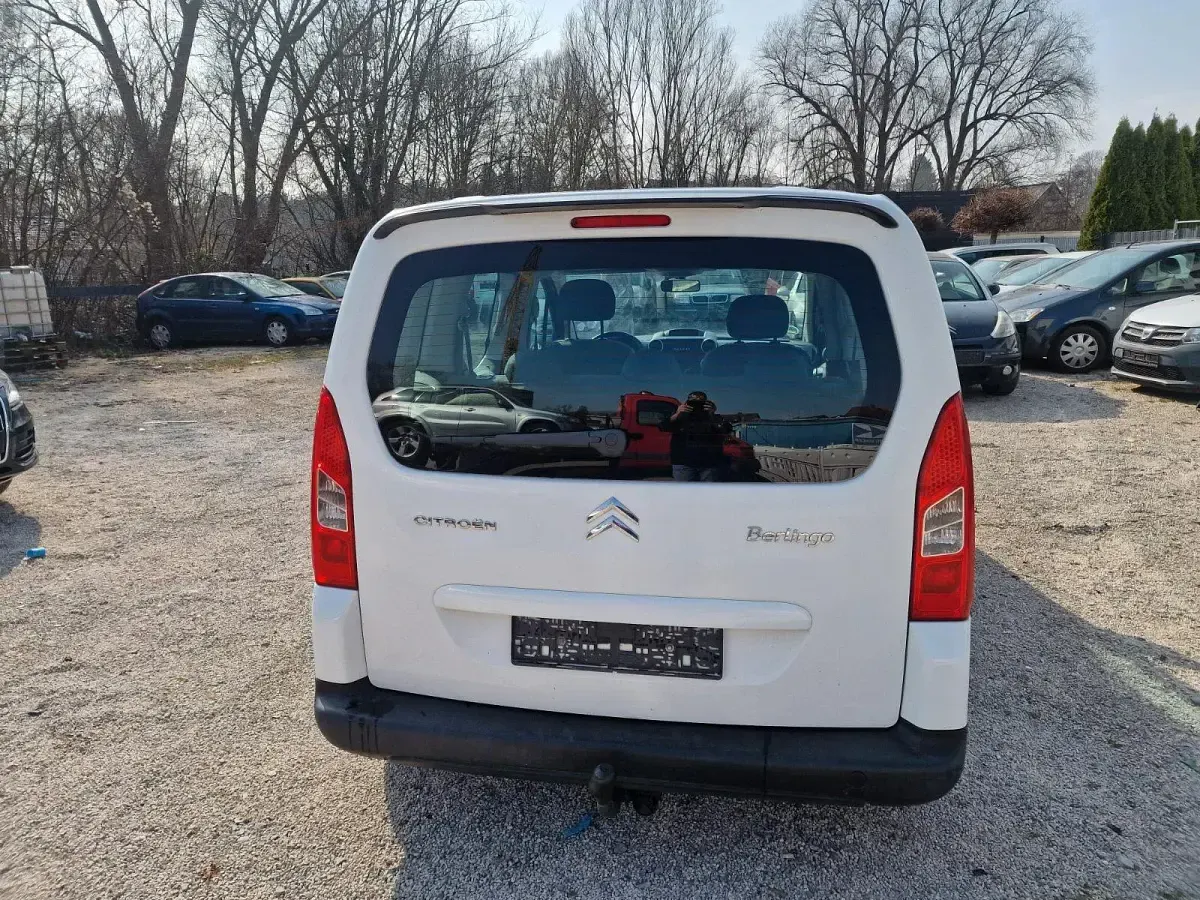 Gebraucht Citroën Berlingo 89 PS (65 kW) 2010 Weiß Van / Kleinbus