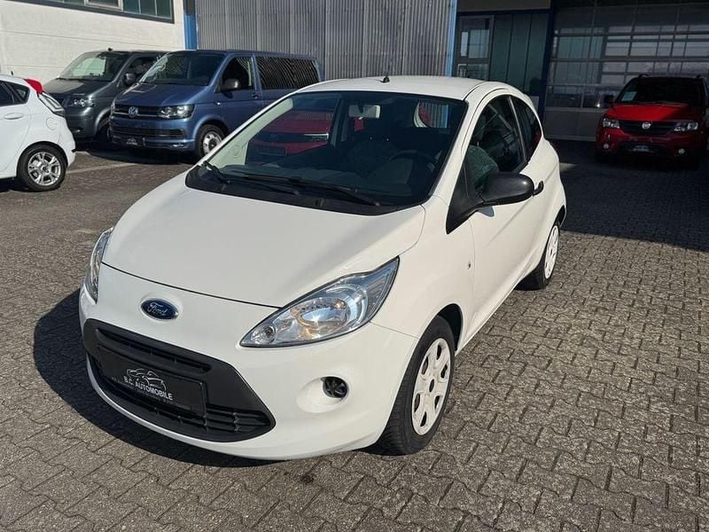 Gebraucht Ford Ka Ambiente 69 PS (50 kW) 2016 Weiß Kleinwagen