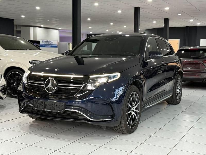 Blau Gebraucht 2020 Mercedes EQC400 AMG SUV | 30.990 € (Fairer Preis) - Bild 1/4
