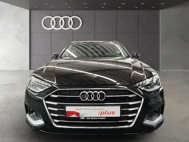Używany Audi A4 Advanced Plus 204 KM (150 kW) 2023 Czarny Kombi