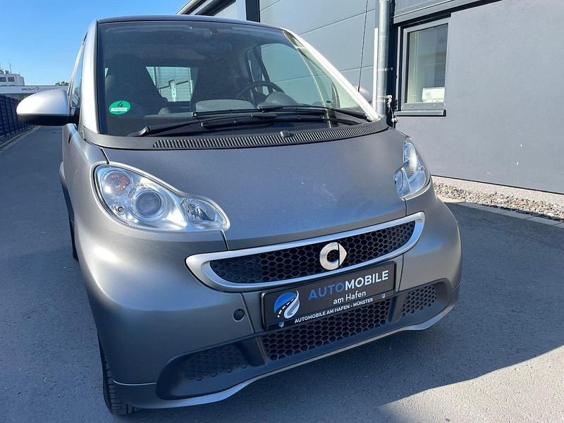 Grau Gebraucht 2014 Smart ForTwo Coupé Kleinwagen | 6.990 € (Etwas zu teuer) - Bild 1/4