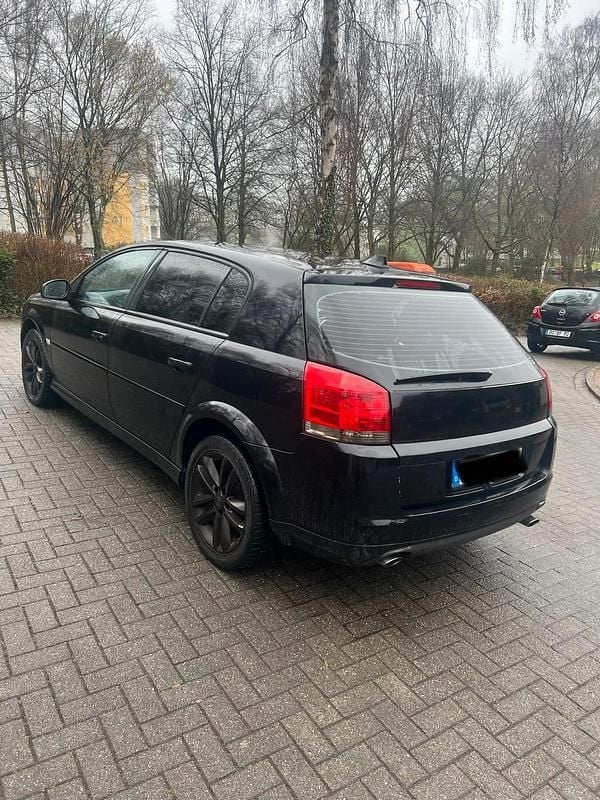 Gebraucht Opel Signum 155 PS (114 kW) 2005 Schwarz Kleinwagen