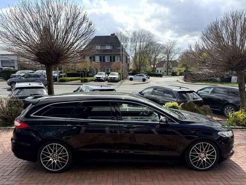 Gebraucht Ford Mondeo Titanium 179 PS (131 kW) 2016 Schwarz Kombi