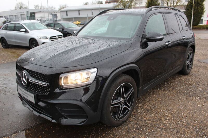 Schwarz Gebraucht 2022 Mercedes GLB200 AMG SUV | 25.295 € (Fairer Preis) - Bild 1/4