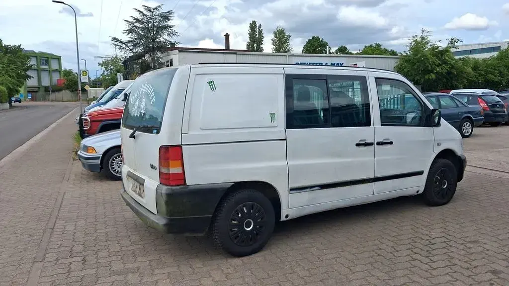 Gebraucht Mercedes Vito 102 PS (75 kW) 2001 Weiß Van