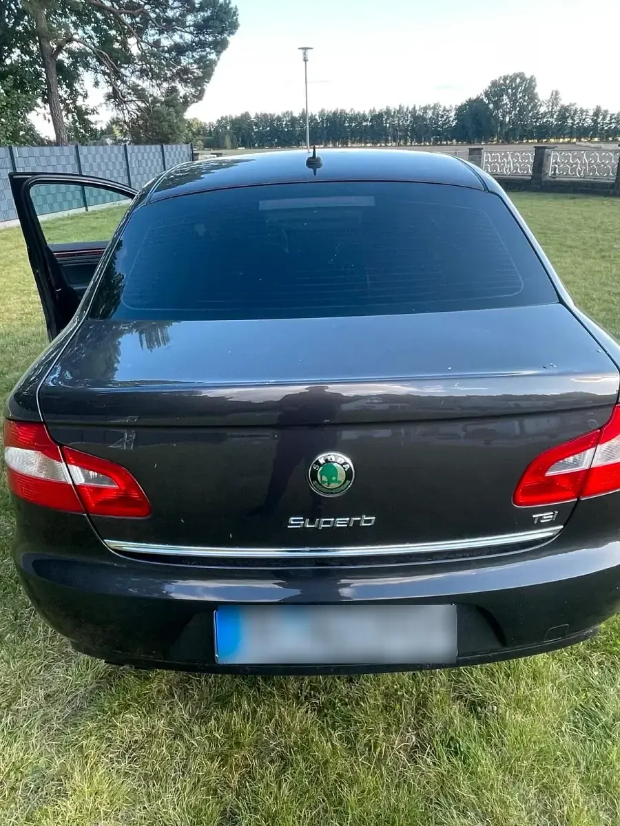 Gebraucht Skoda Superb 125 PS (91 kW) 2010 Braun Limousine