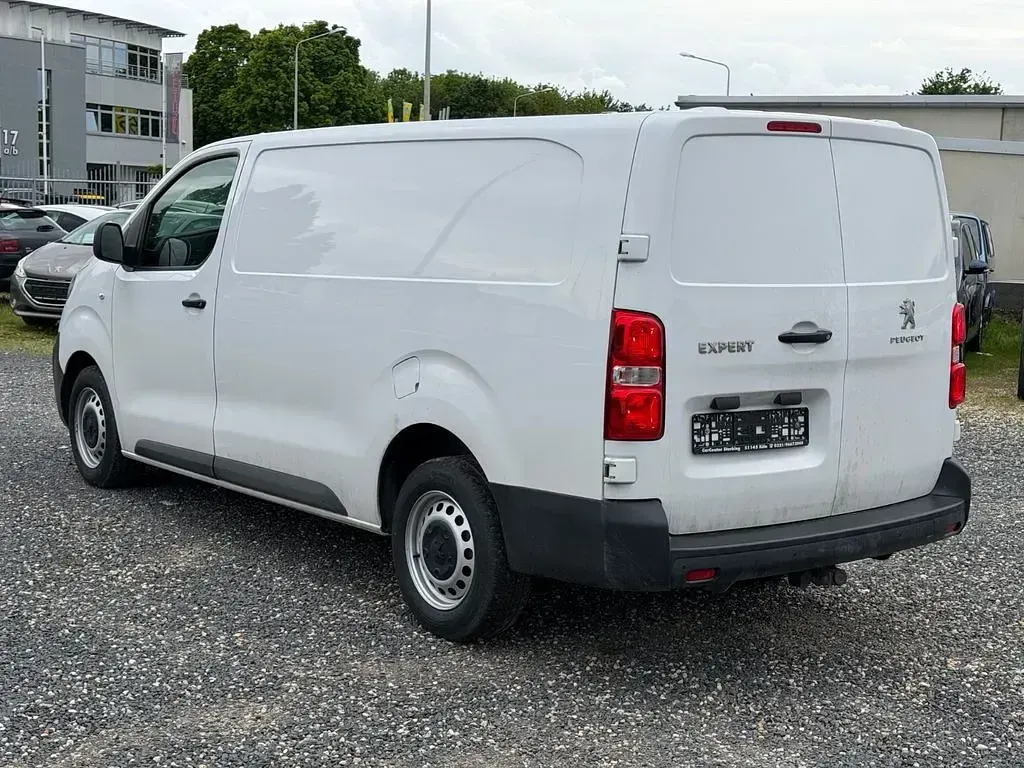Gebraucht Peugeot Expert 144 PS (105 kW) 2023 Weiß Van