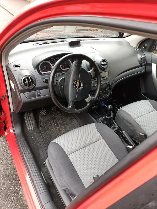 Gebraucht Chevrolet Aveo 84 PS (61 kW) 2009 Rot Kleinwagen