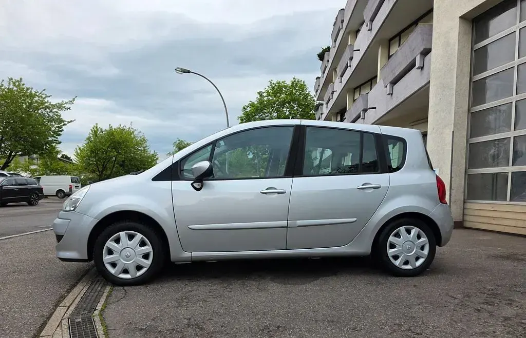 Gebraucht Renault Modus Dynamique 111 PS (81 kW) 2009 Silber Van / Kleinbus