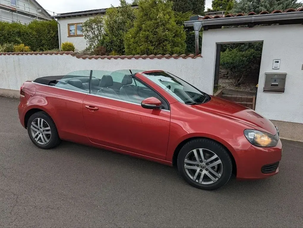 Gebraucht VW Golf Cabriolet 105 PS (77 kW) 2012 Rot Cabrio