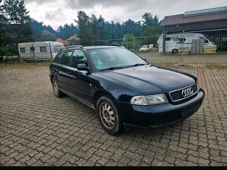 Blau Gebraucht 1998 Audi A4 Kombi | 799 € (Guter Preis) - Bild 1/4
