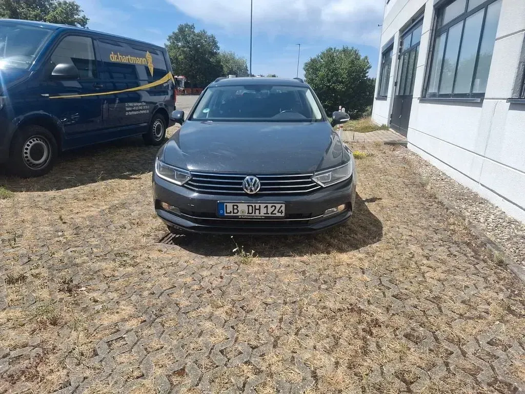 Gebraucht VW Passat Comfortline 150 PS (110 kW) 2018 Grau Kombi