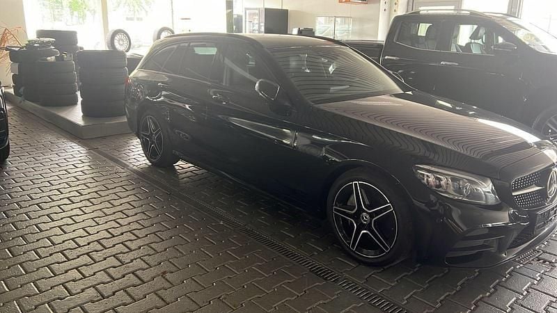 Gebraucht Mercedes C300 AMG line 245 PS (180 kW) 2020 Schwarz Kombi