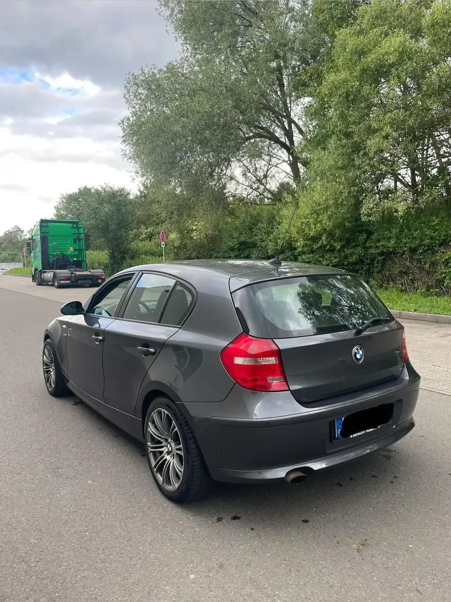 Gebraucht BMW 118 143 PS (105 kW) 2007 Grau Kleinwagen