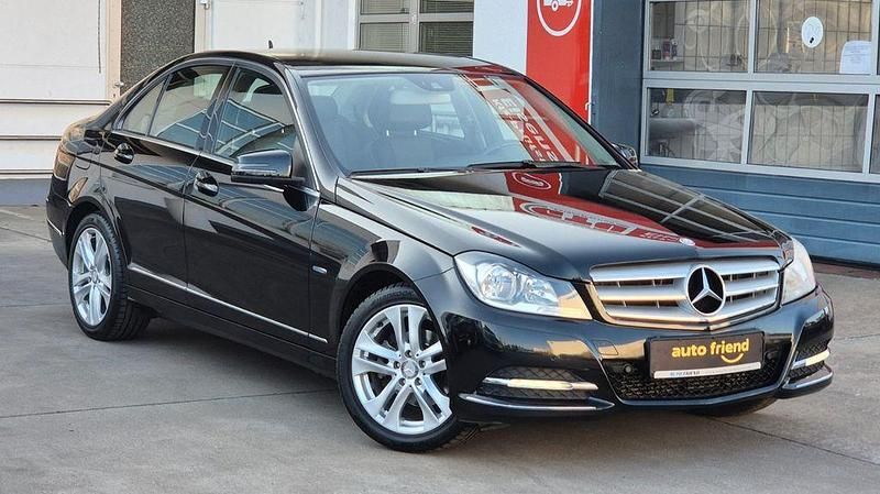 Gebraucht Mercedes C180 156 PS (114 kW) 2011 Schwarz Limousine