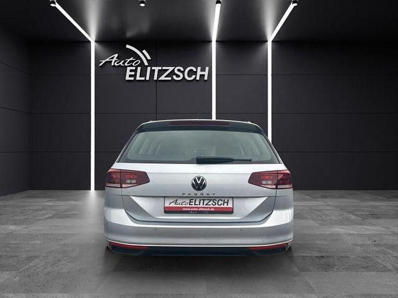 Gebraucht VW Passat Business 150 PS (110 kW) 2022 Scale silver metallic Kombi