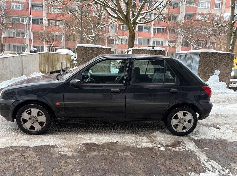 Gebraucht Ford Fiesta 60 PS (44 kW) 2001 Schwarz Kleinwagen