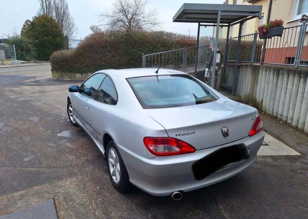 Gebraucht Peugeot 406 Coupe 132 PS (97 kW) 1998 Silber Coupé