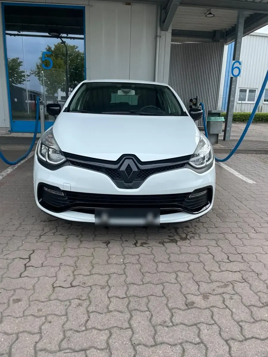 Gebraucht Renault Clio IV Trophy 220 PS (161 kW) 2016 Weiß Kleinwagen