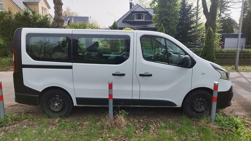 Gebraucht Renault Trafic 125 PS (91 kW) 2017 Weiß Van / Kleinbus