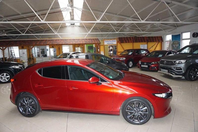 Gebraucht Mazda 3 Exclusive-Line 150 PS (110 kW) 2024 Rot Limousine