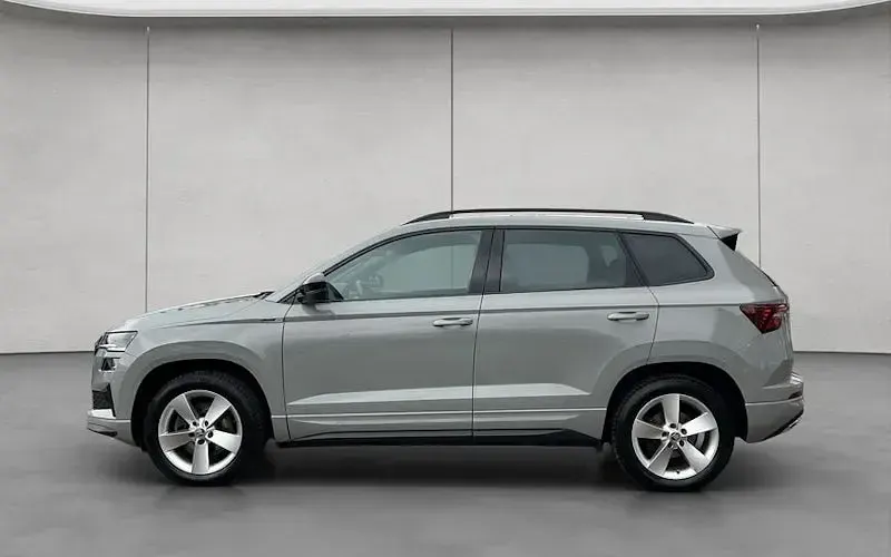 Gebraucht Skoda Karoq SportLine 190 PS (139 kW) 2023 Grau SUV